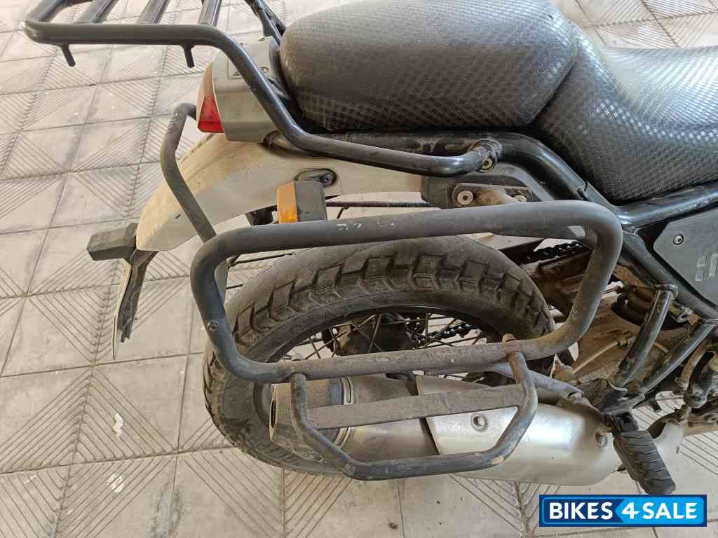 Snow White Royal Enfield Himalayan