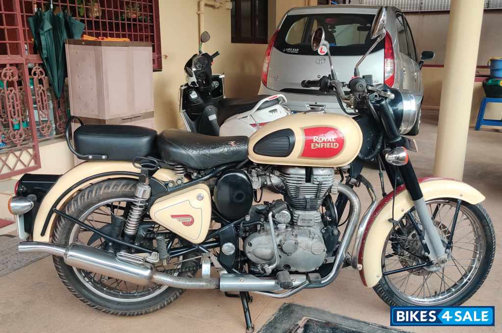 Tan Royal Enfield Classic 500
