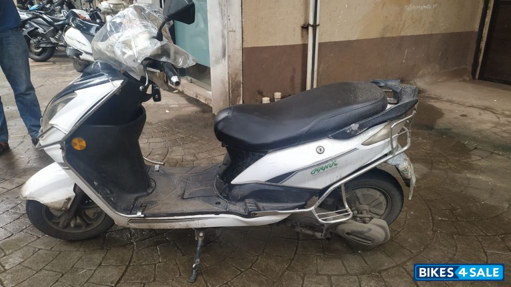 Black - White Joy e-bike Gen Nxt Nanu Black - White Joy e-bike Gen Nxt Nanu