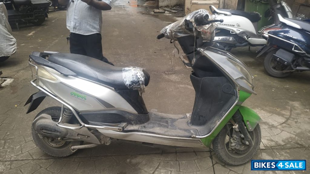 Grey - Green Joy e-bike Gen Nxt Nanu Grey - Green Joy e-bike Gen Nxt Nanu