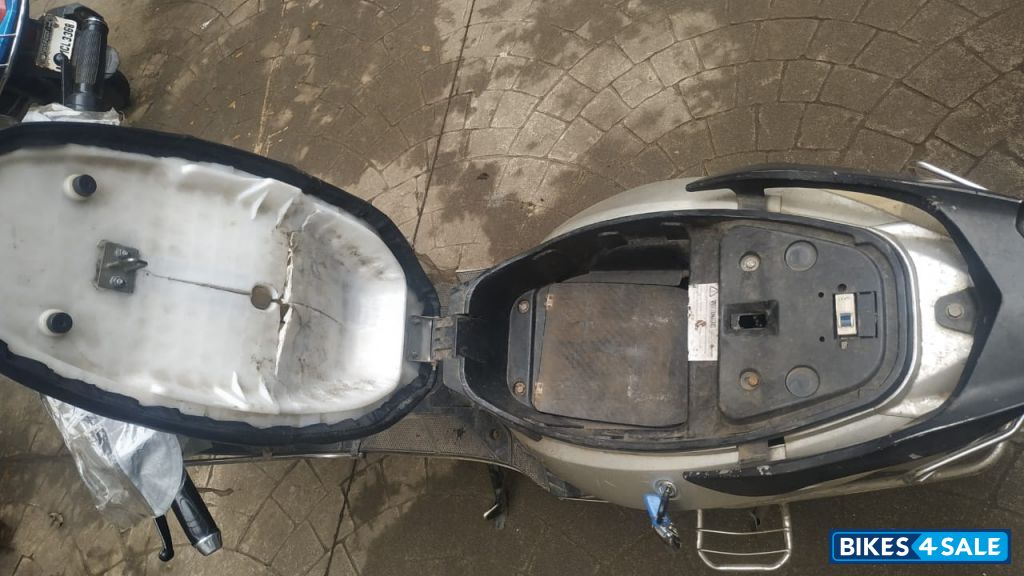 Grey - Green Joy e-bike Gen Nxt Nanu Grey - Green Joy e-bike Gen Nxt Nanu