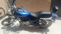 Blue Bajaj Avenger 220 oil cooled
