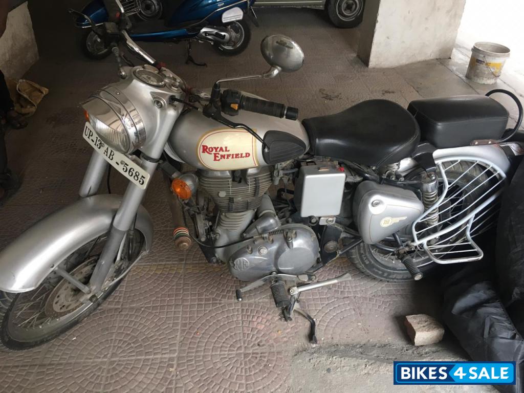 Silver Royal Enfield Classic 350