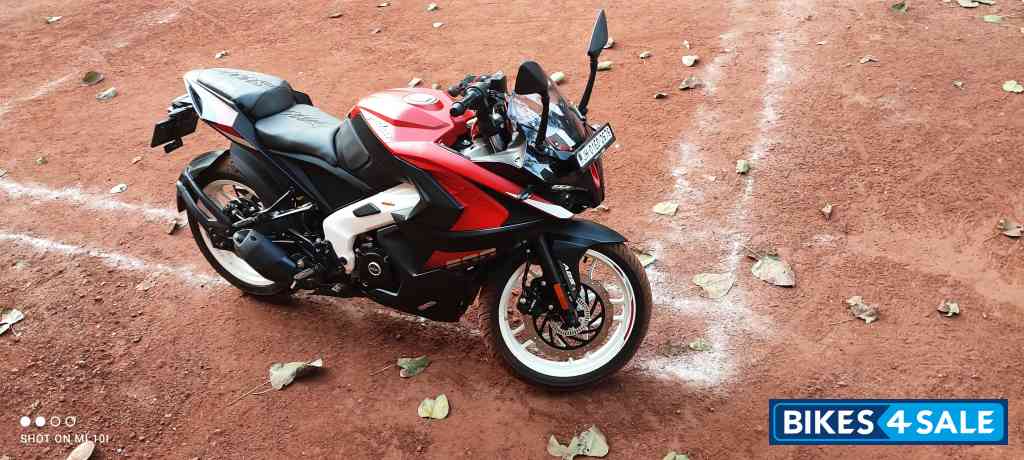 Red White Black Bajaj Pulsar RS 200 BS6