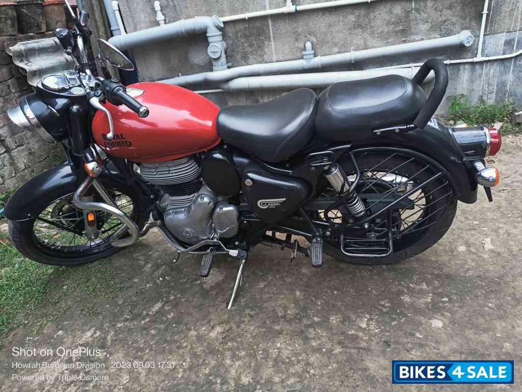 Reddish Red Royal Enfield Classic 350 Redditch Red