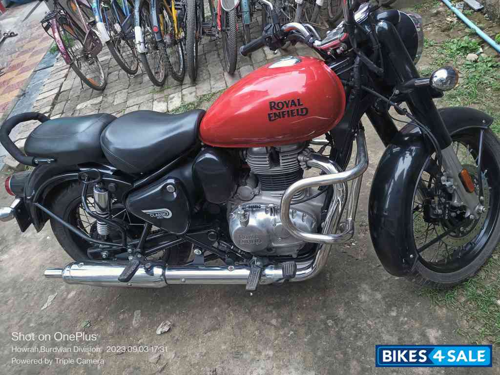 Reddish Red Royal Enfield Classic 350 Redditch Red