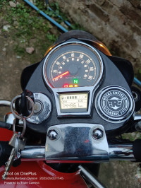 Reddish Red Royal Enfield Classic 350 Redditch Red