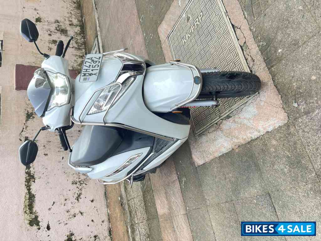 White Honda 2023 Activa 125 Disc