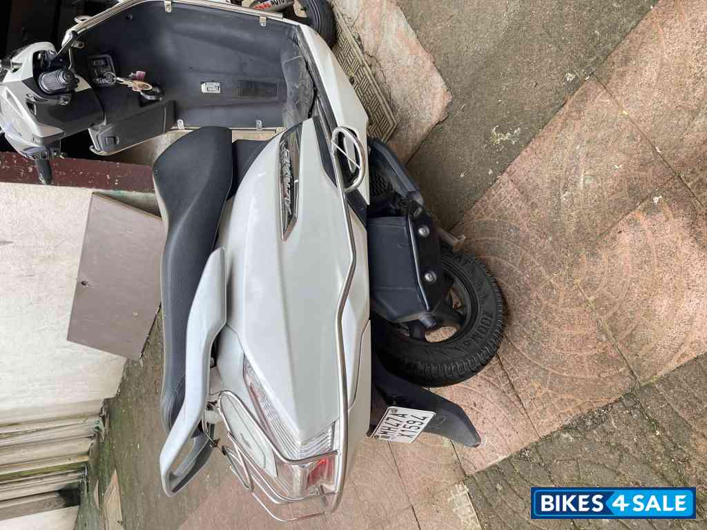 White Honda 2023 Activa 125 Disc