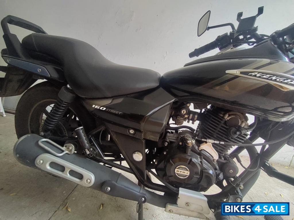 Black Bajaj Avenger Street 160
