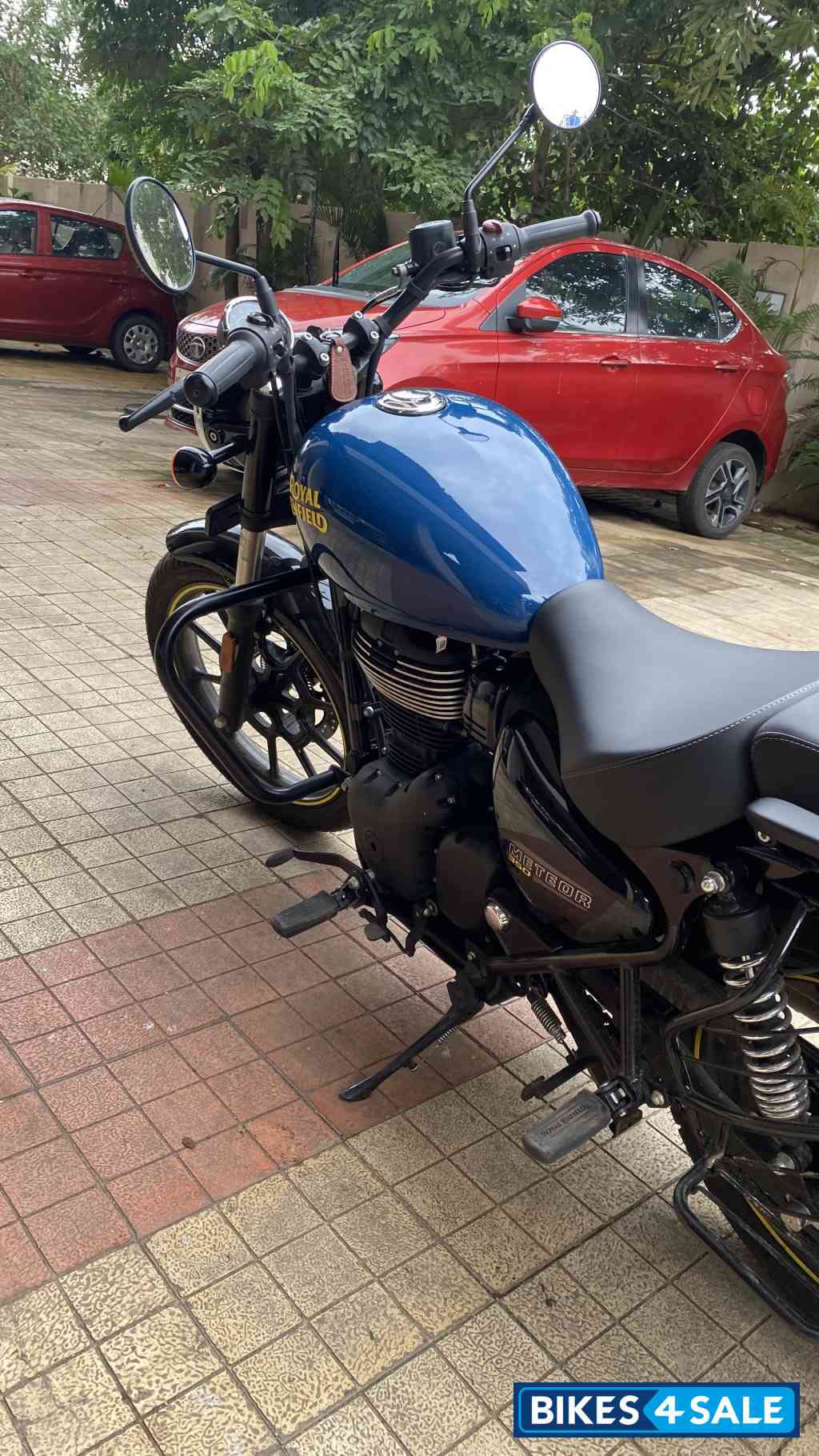 Blue Royal Enfield Meteor 350 Fireball