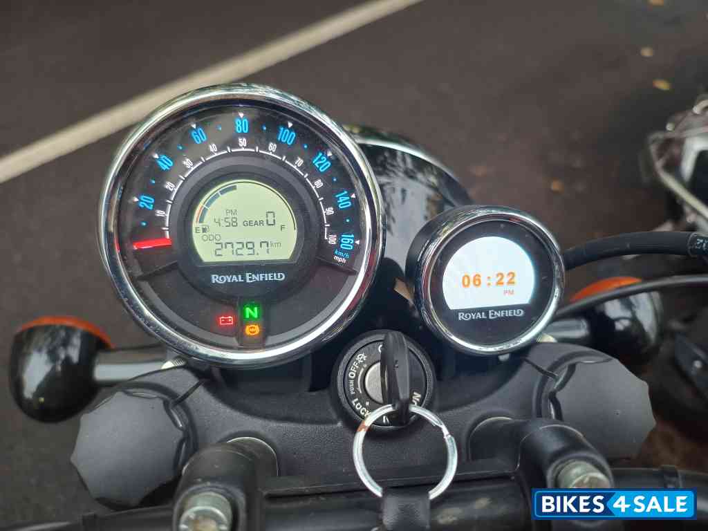 Red Royal Enfield Meteor 350 Fireball