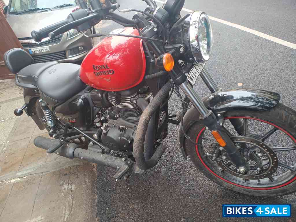 Red Royal Enfield Meteor 350 Fireball