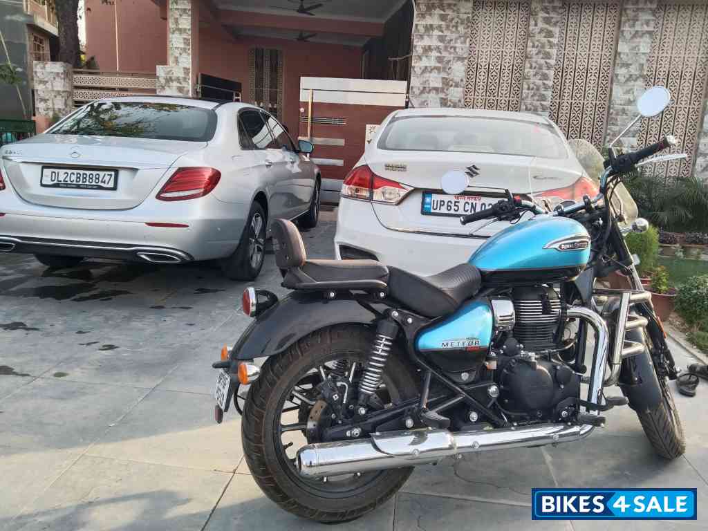 Royal Enfield Meteor 350 Supernova