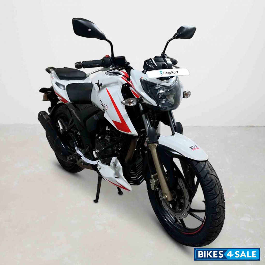 TVS Apache RTR 200 4V