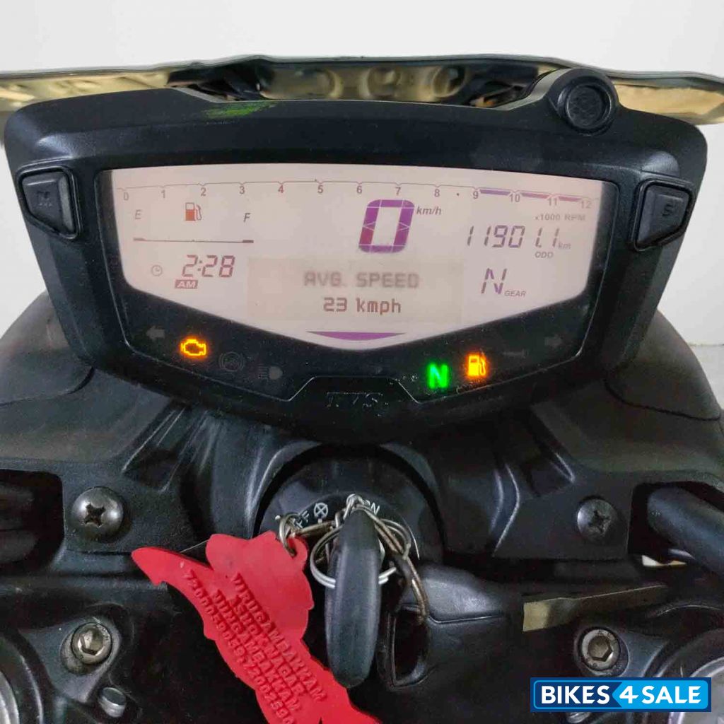 TVS Apache RTR 200 4V