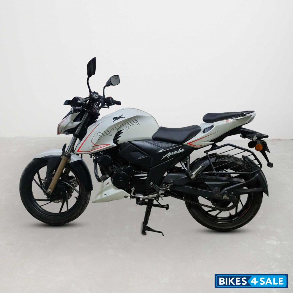 TVS Apache RTR 200 4V