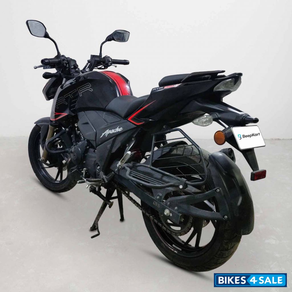 TVS Apache RTR 200 4V