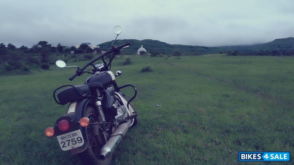 Black Royal Enfield Classic 500 Black Royal Enfield Classic 500