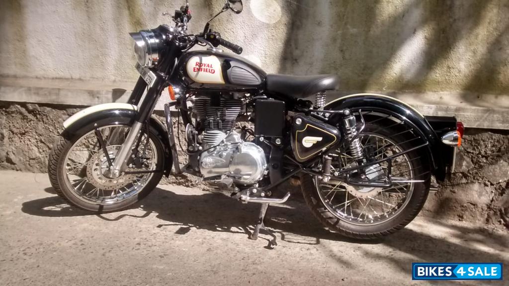 Black Royal Enfield Classic 500 Black Royal Enfield Classic 500