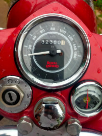 Red Royal Enfield Bullet Electra Twinspark