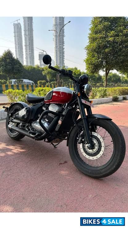 Jawa 42 Bobber Dual Channel ABS