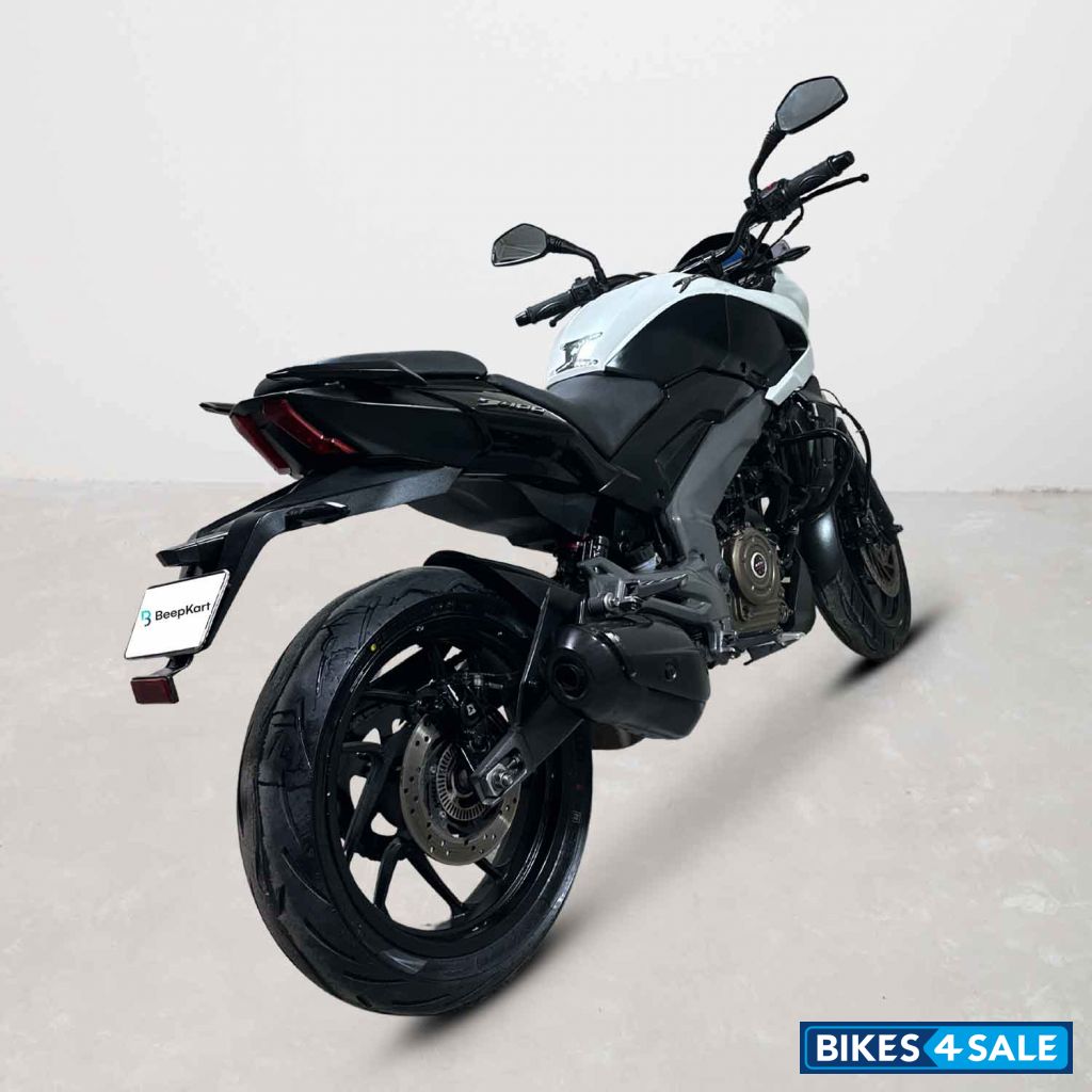 Bajaj Dominar 400