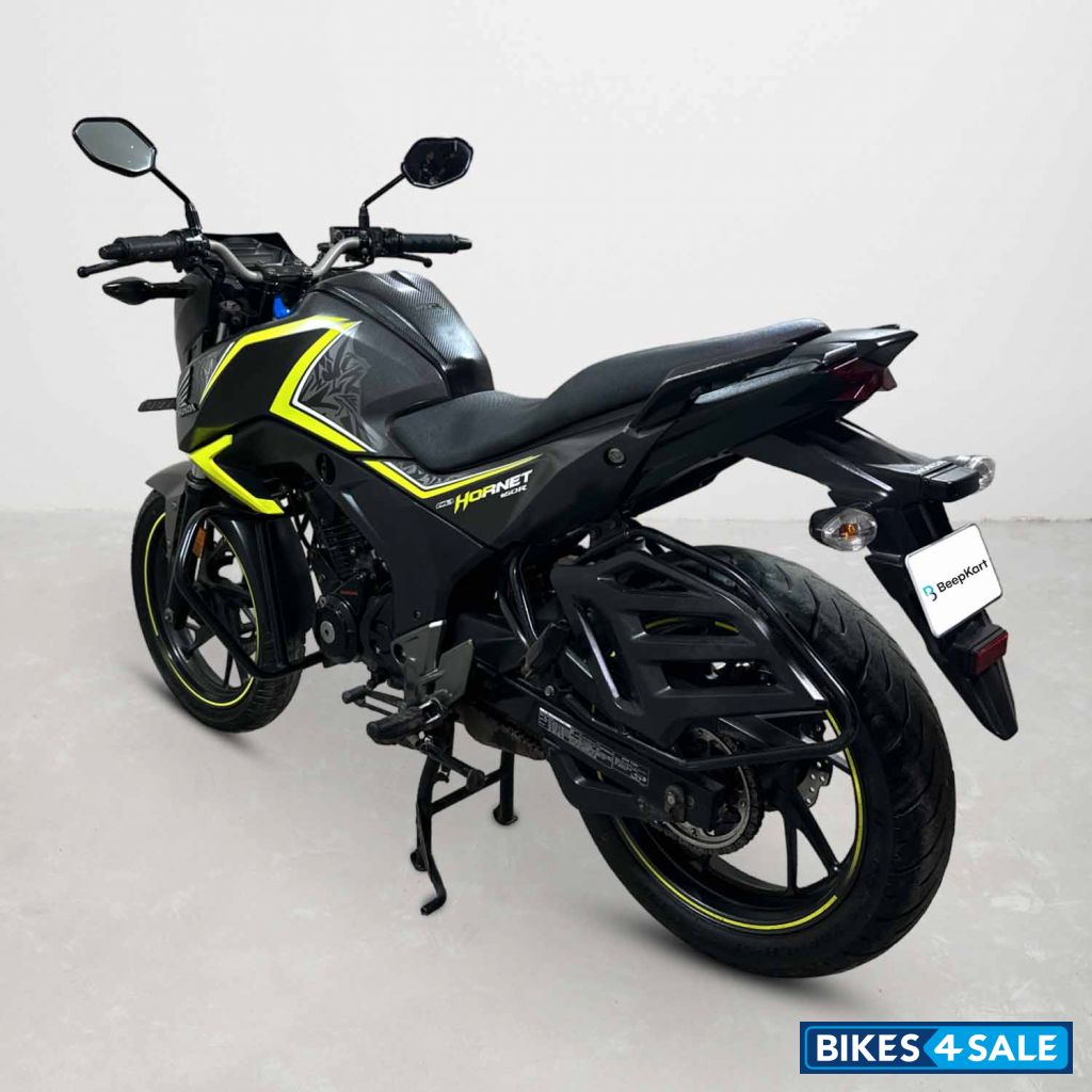 Honda CB Hornet 160R