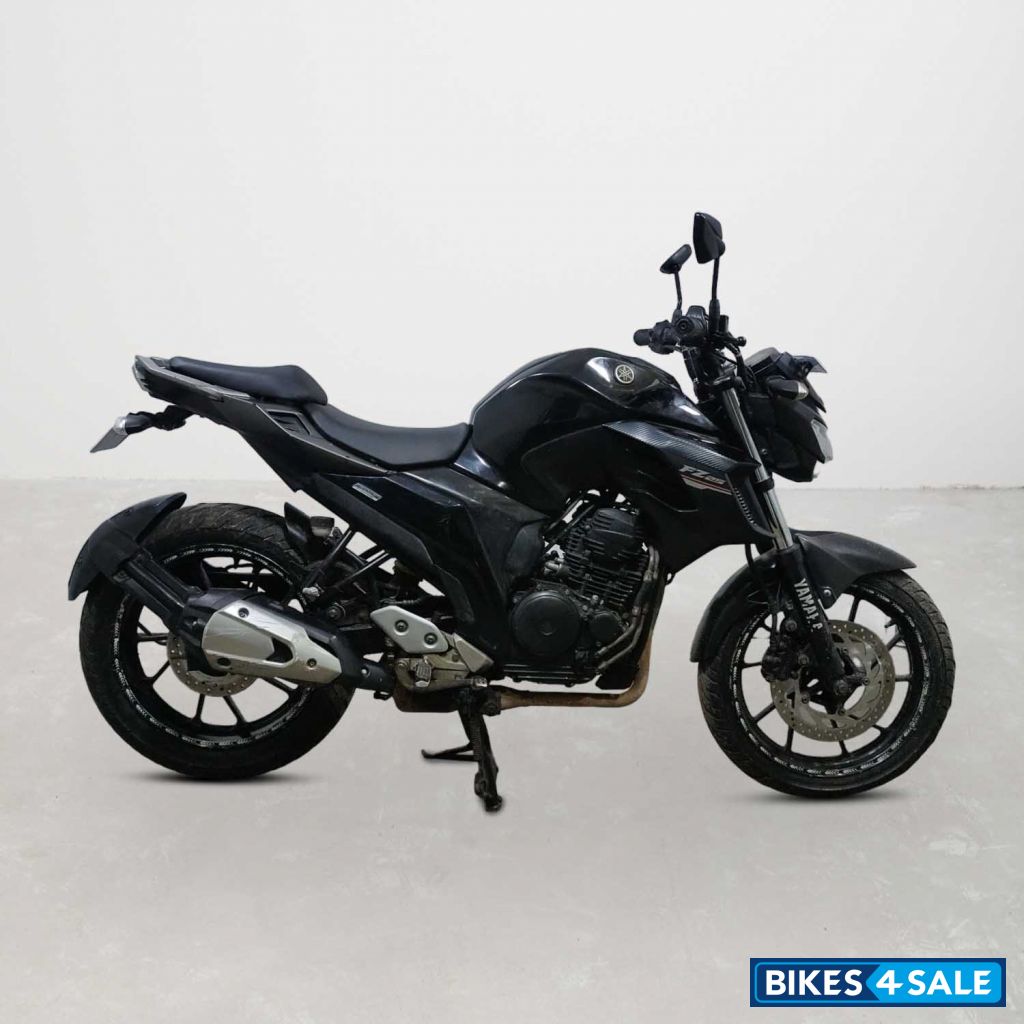 Yamaha FZ25