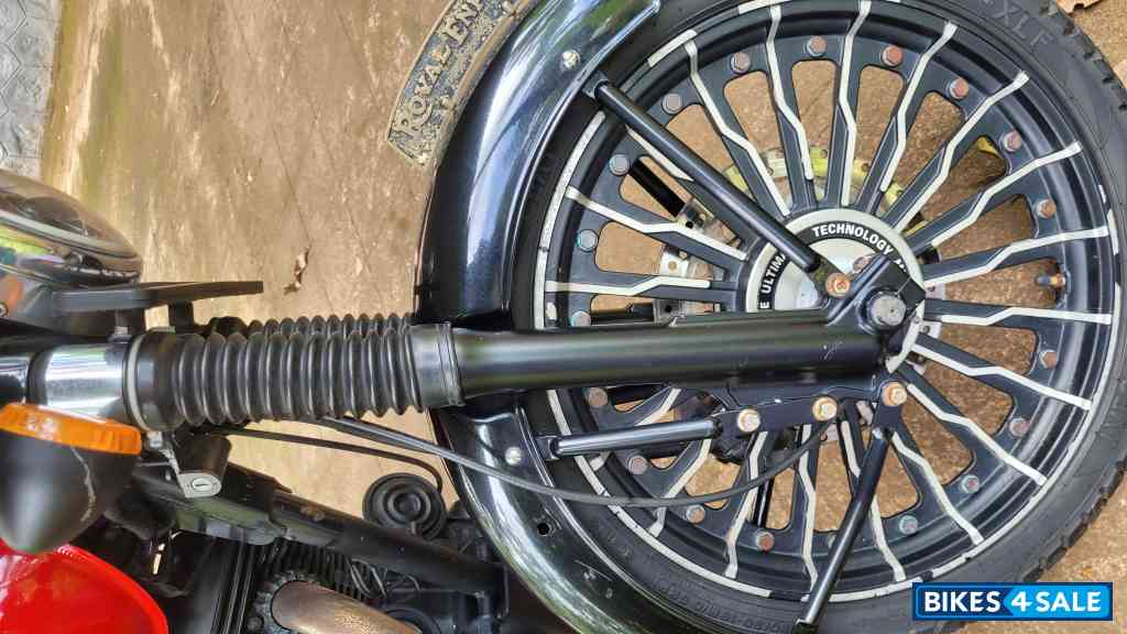 Royal Enfield Classic 350 Redditch Red