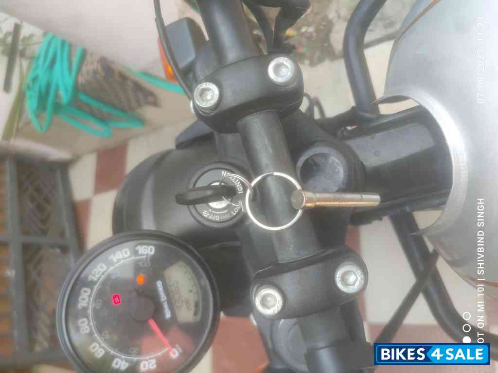 Royal Enfield Hunter 350 Retro