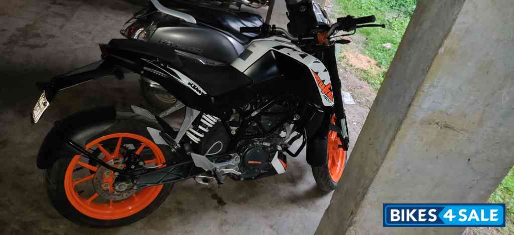 KTM Duke 200