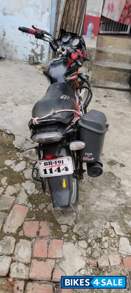 Black And Red Bajaj Discover 125