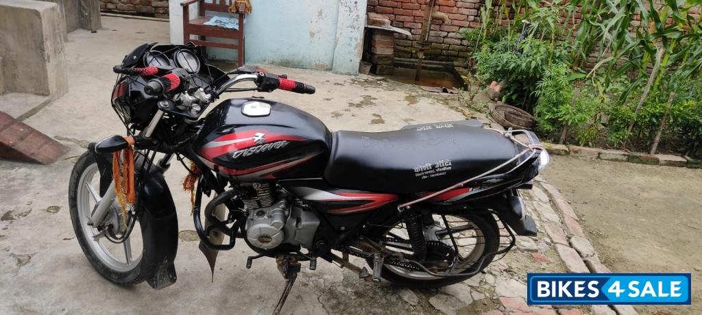 Black And Red Bajaj Discover 125