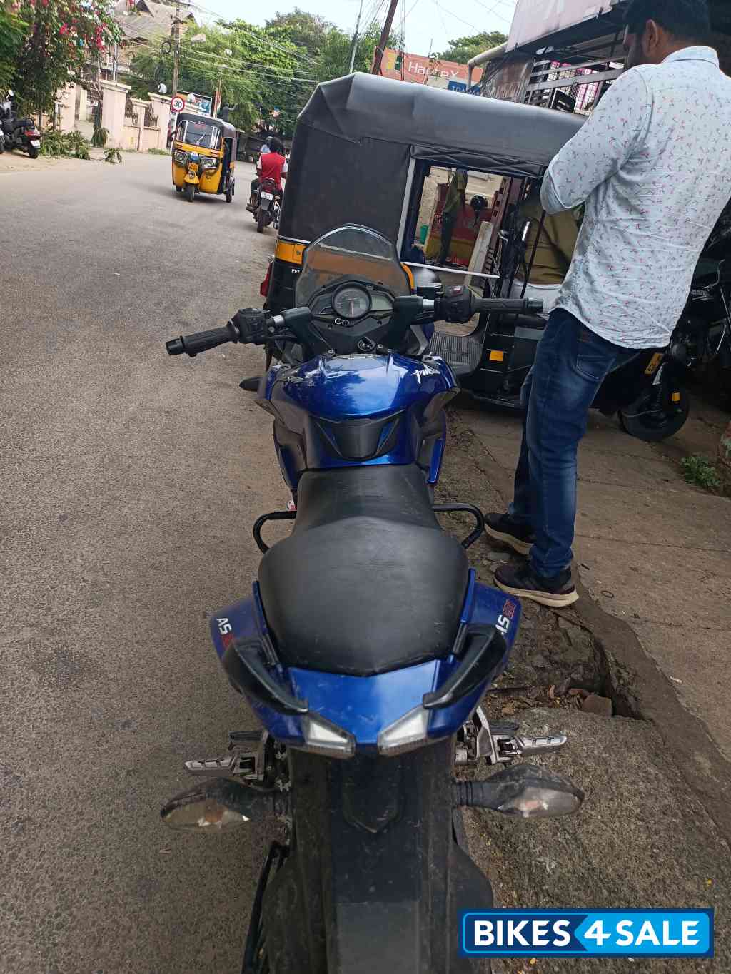 Blue Bajaj Pulsar AS 200