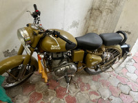 Royal Enfield Classic Desert Storm