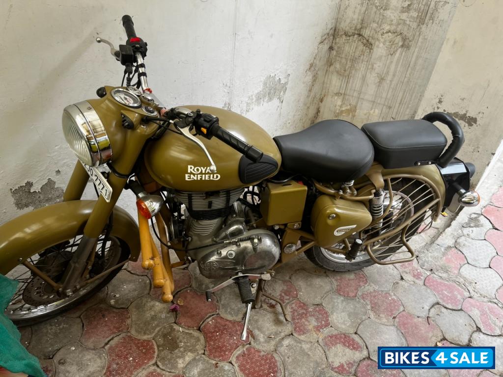 Royal Enfield Classic Desert Storm