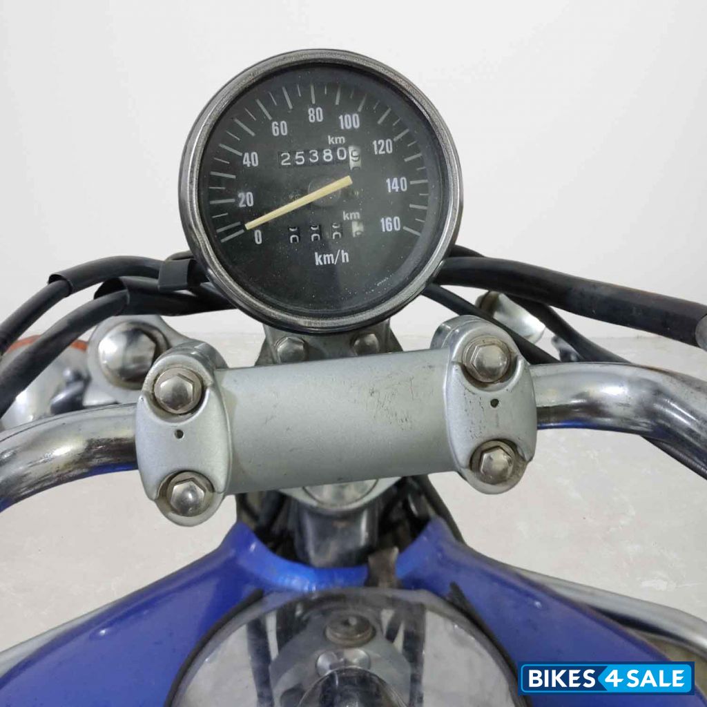 Bajaj Avenger 180 DTS-i