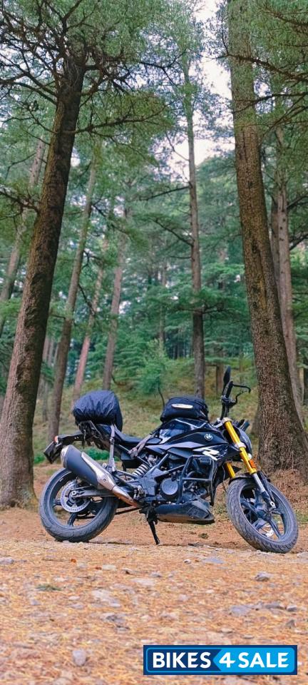 Black BMW G 310 R Black BMW G 310 R