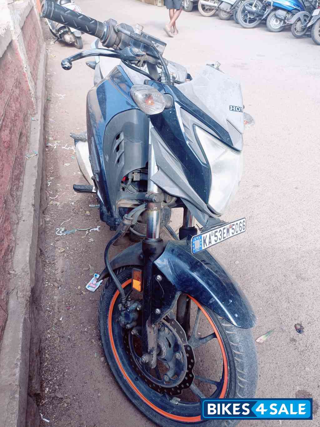 Honda CB Hornet 160R