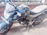 Honda CB Hornet 160R