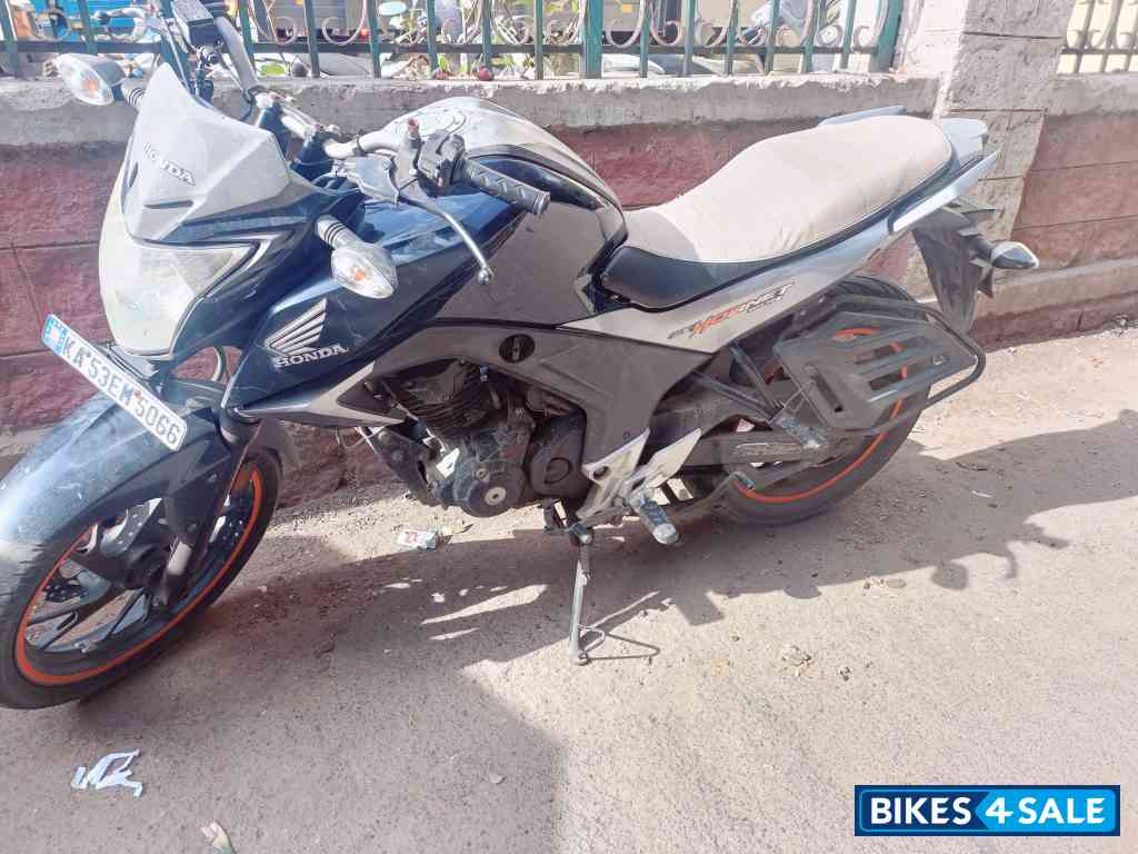 Honda CB Hornet 160R