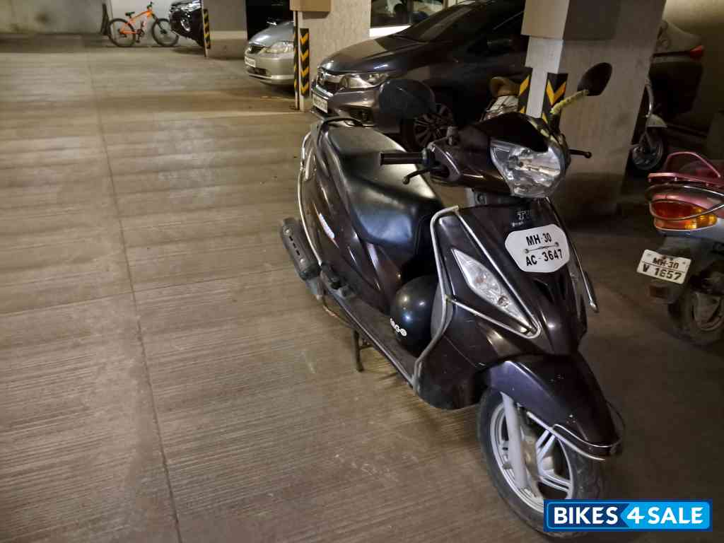 Brown TVS Wego Brown TVS Wego