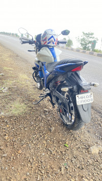 White And Blue Suzuki Gixxer 150