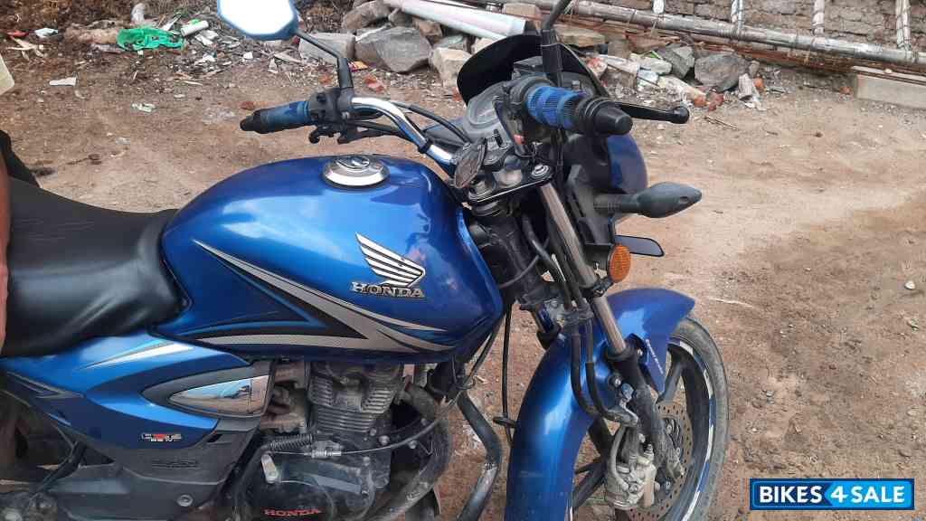Blue Honda Shine 125 Disc