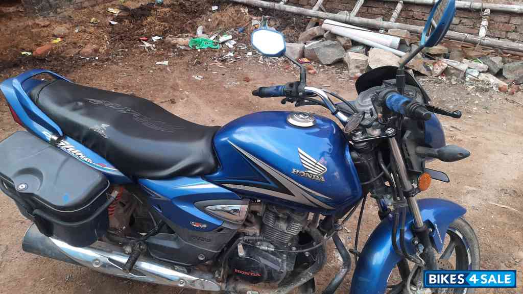 Blue Honda Shine 125 Disc