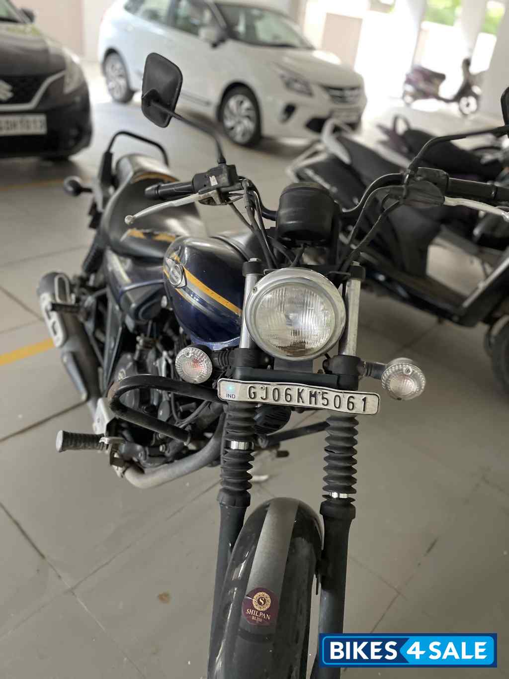 Bajaj Avenger Street 150