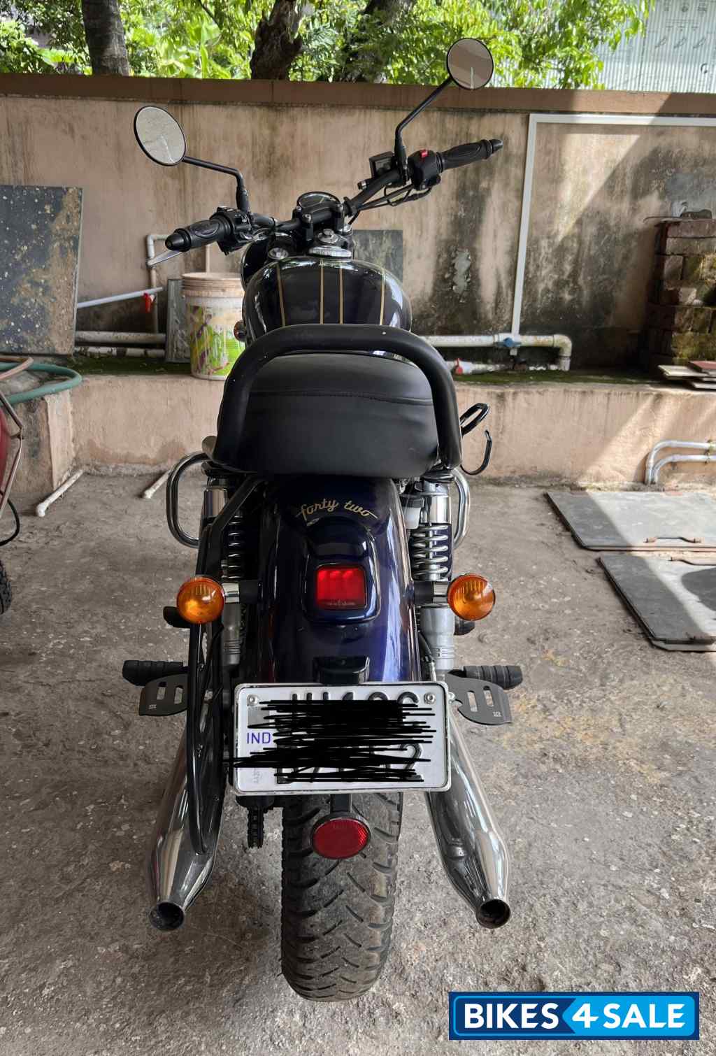 Nebula Blue Jawa forty two BS6 Nebula Blue Jawa forty two BS6