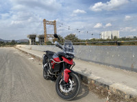 Red Triumph Tiger 850 Sport