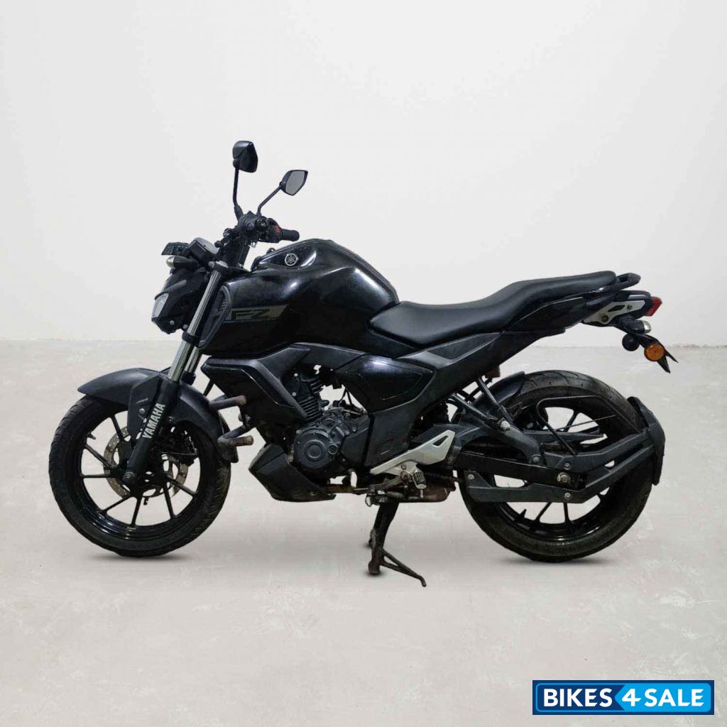 Yamaha FZ